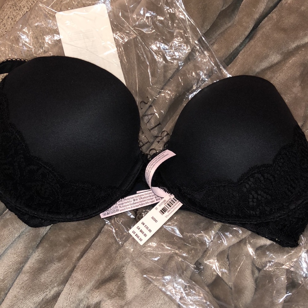 Victoria’s Secret - Body By Victoria Lace Push Up/Padded Bra - 32DD